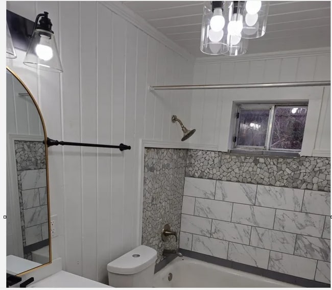 Building Photo - 16063 SE Janet St