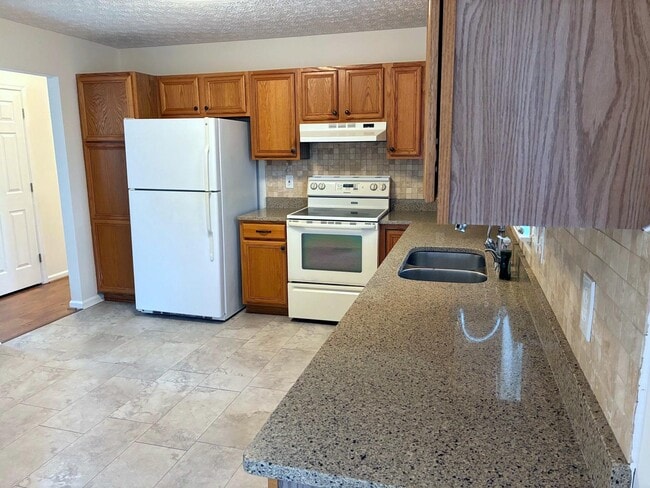 Building Photo - 111 Everette Pl