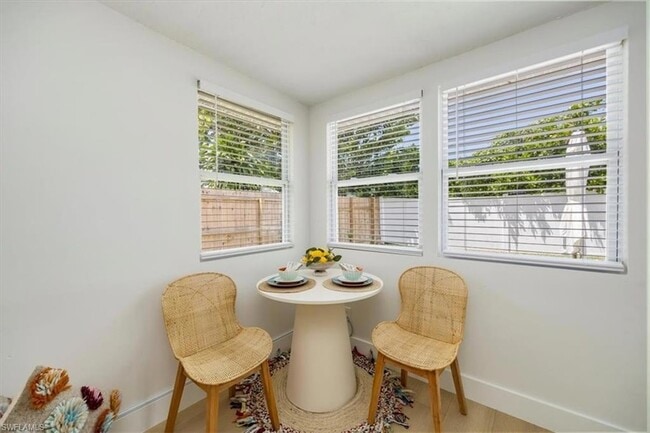 Building Photo - 4523 Fluvia Ave