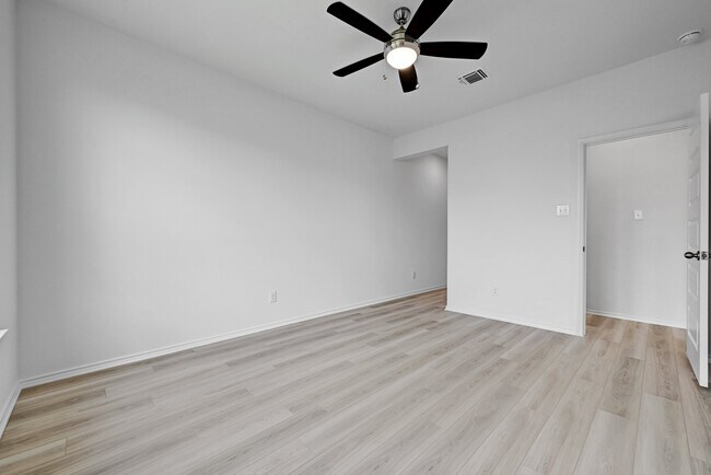 Building Photo - 216 Skipping Stone Run