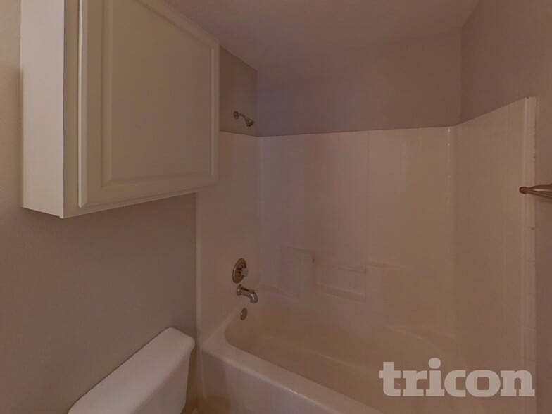 Building Photo - 369 Magnolia Dr