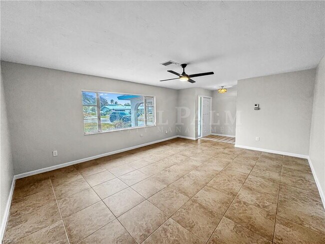 Building Photo - 3 Bed | 2 Bath Home on SE 46th Terrace – Space to Live, Room to Breathe