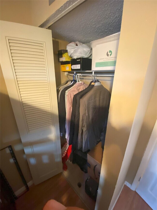 Building Photo - 821 Sky Pine Way