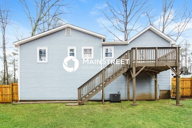 Building Photo - 4 Bedroom Pet-Friendly Home in DOUGLASVILLE, GA with Main Street Renewal