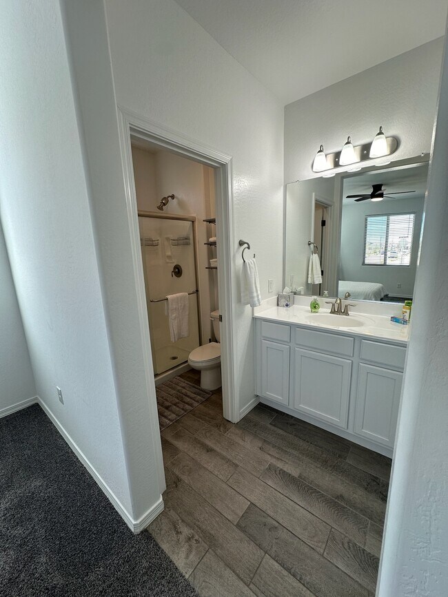 Building Photo - 25238 N 142nd Dr