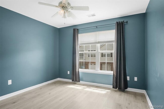 Building Photo - 606 Olde English Cir