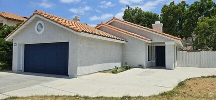 Building Photo - 543 Chelsea Way