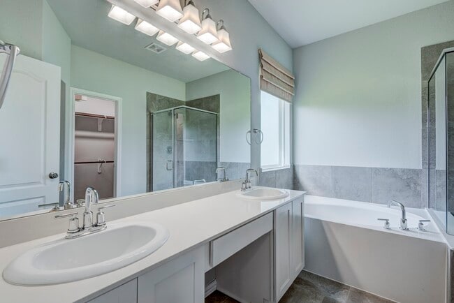 Building Photo - 208 Shoreview Dr