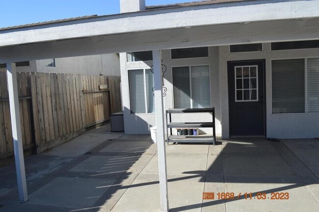 Building Photo - 732 Dwight Way