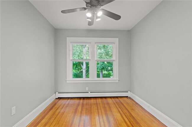 Building Photo - 100 De Pinedo St