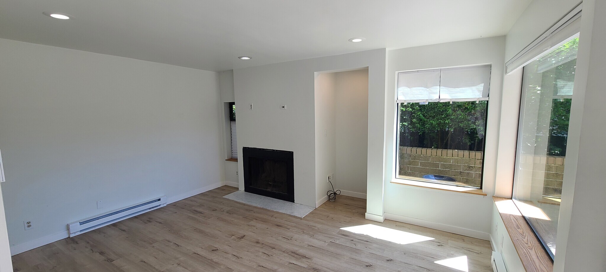 Building Photo - 5642 California Ave SW