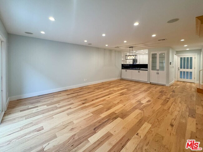 Building Photo - 1415 26th St