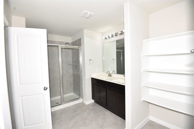 Building Photo - 3747 McDonough Way