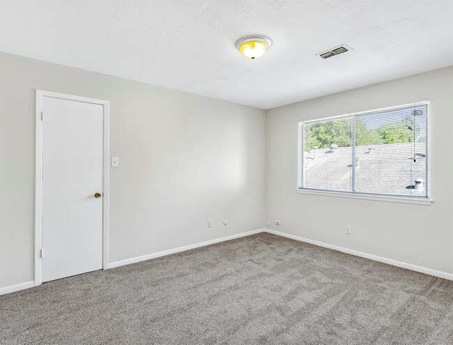 Building Photo - 6514 Winkleman Rd