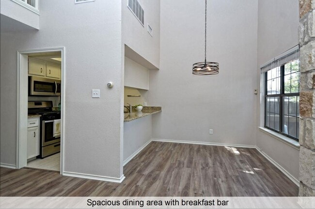 Building Photo - 16115 Windermere Dr