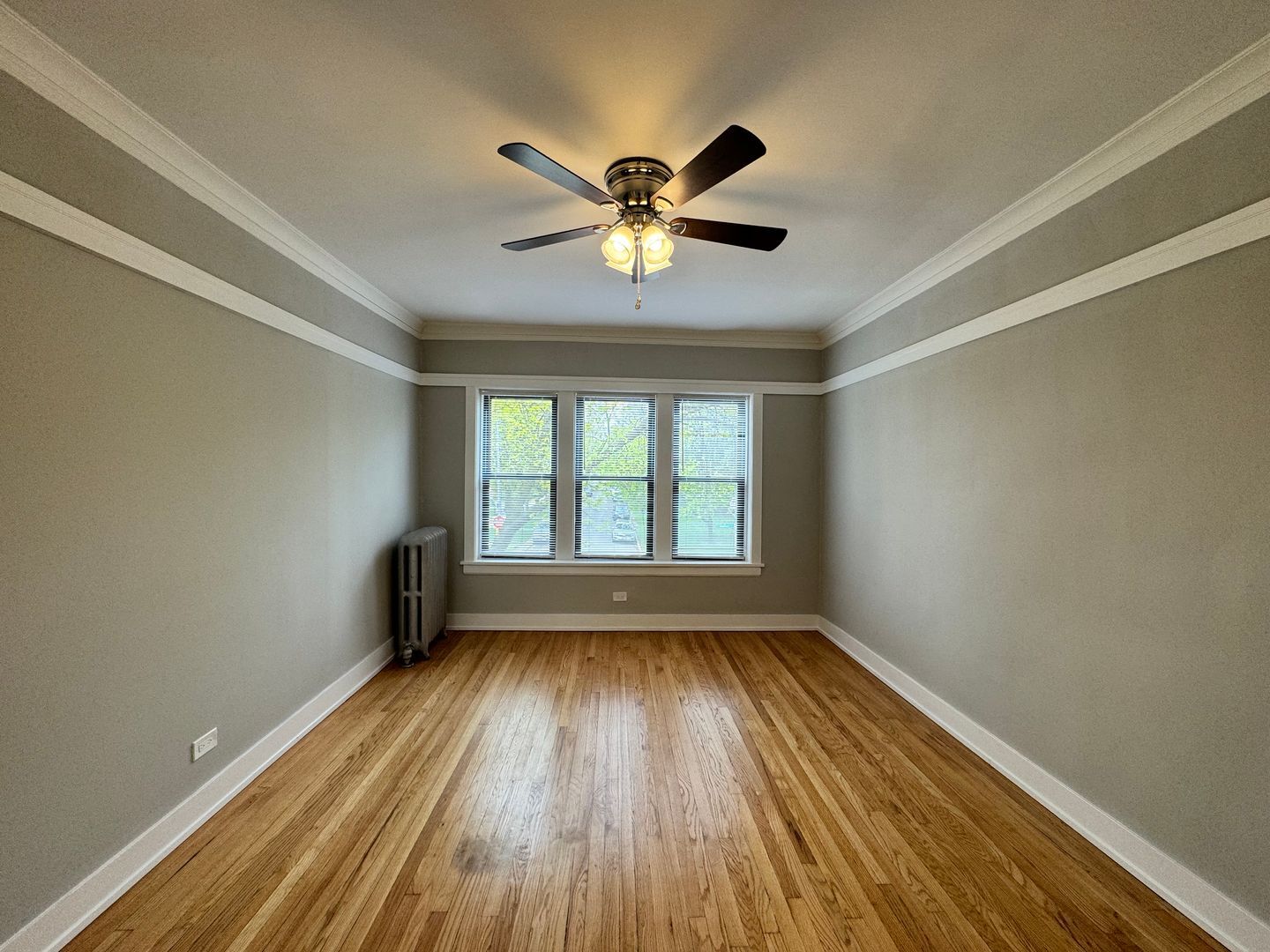 Building Photo - 2609 N Kostner Ave
