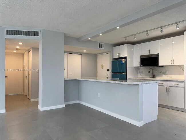 Primary Photo - 1300 NE Miami Gardens Dr