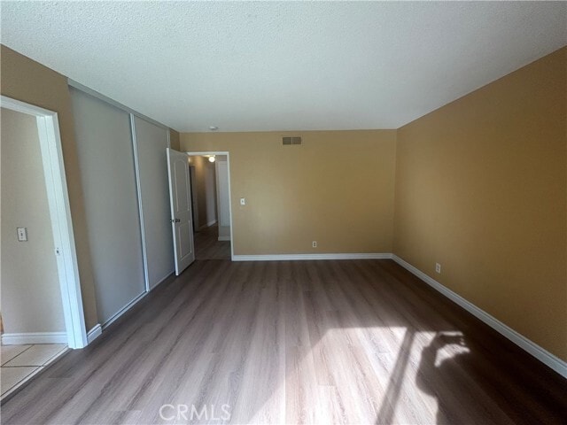 Building Photo - 2320 Songbird Ln