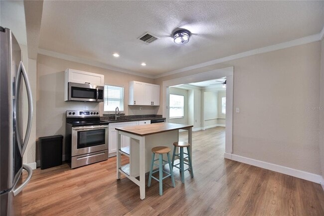 Building Photo - 453 41st Ave S