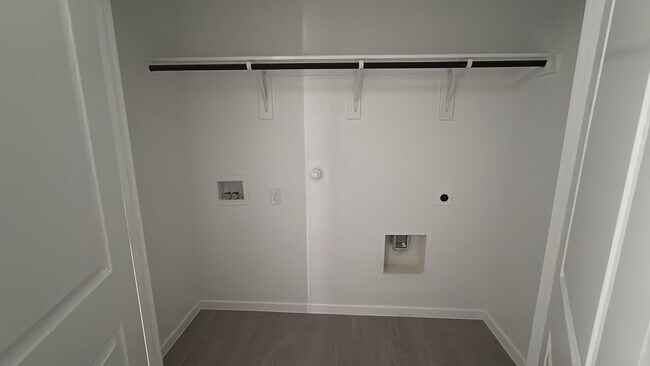 Building Photo - 3120 Tokara St