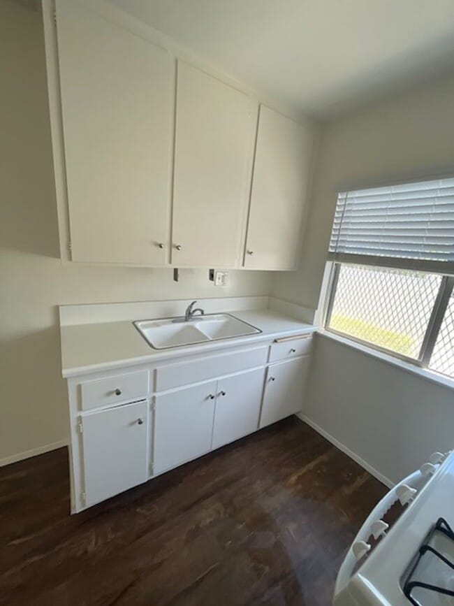 Building Photo - 6216 Bright Ave