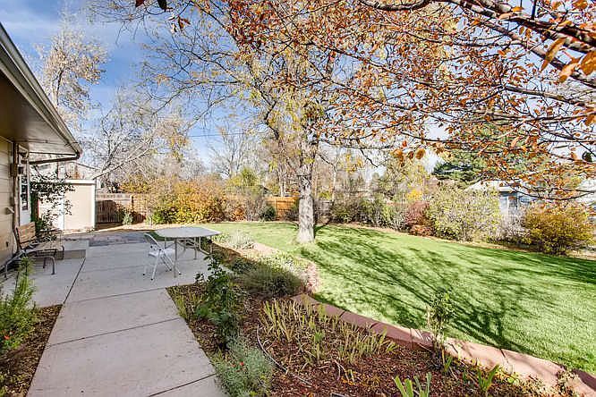 Building Photo - 1000 Ponderosa Dr
