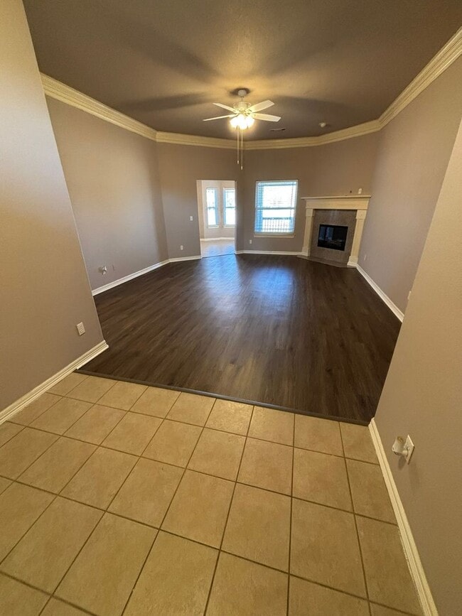 Building Photo - NEW APPLIANCES! Gorgeous Single Family Home Off Of Mount Comfort Road!