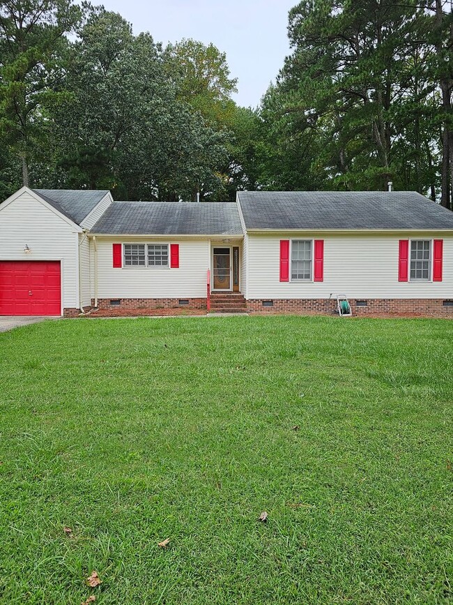 Building Photo - 803 Haskins Dr