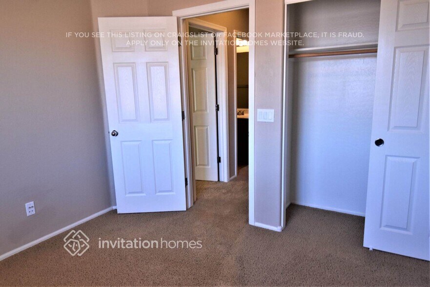 Building Photo - 44258 W Cypress Ln