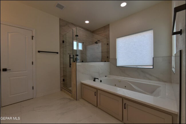 Building Photo - 6732 Pearl Ridge Dr