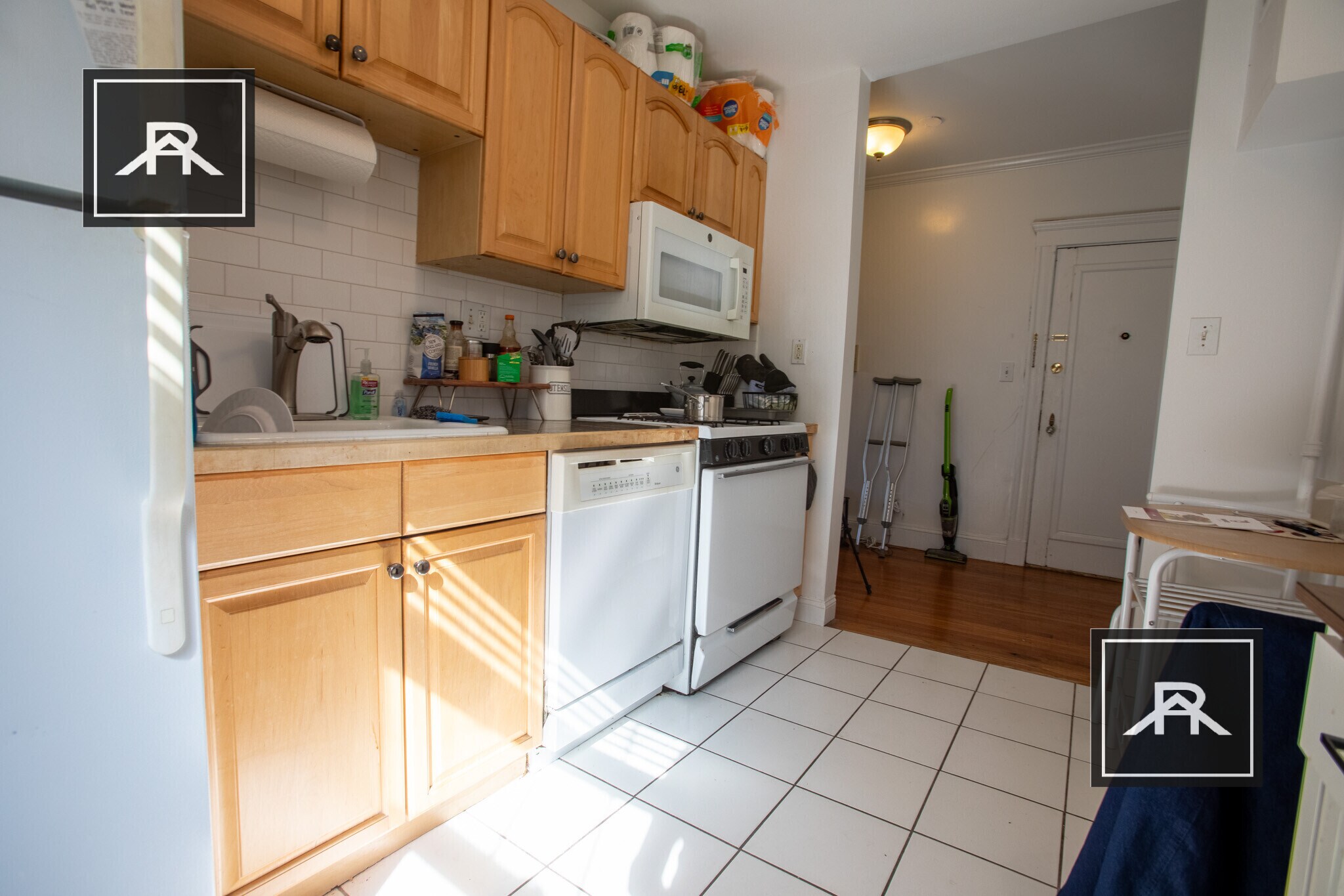 Building Photo - 2001 Commonwealth Ave