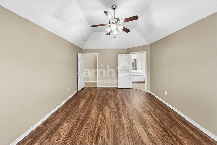 Building Photo - 2411 Morgan Ridge Ln