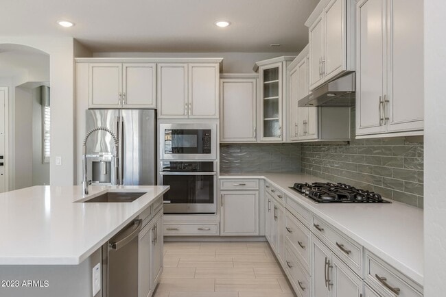 Building Photo - 15292 W Linden St