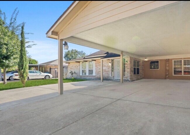 Building Photo - 4114 Connorvale Rd