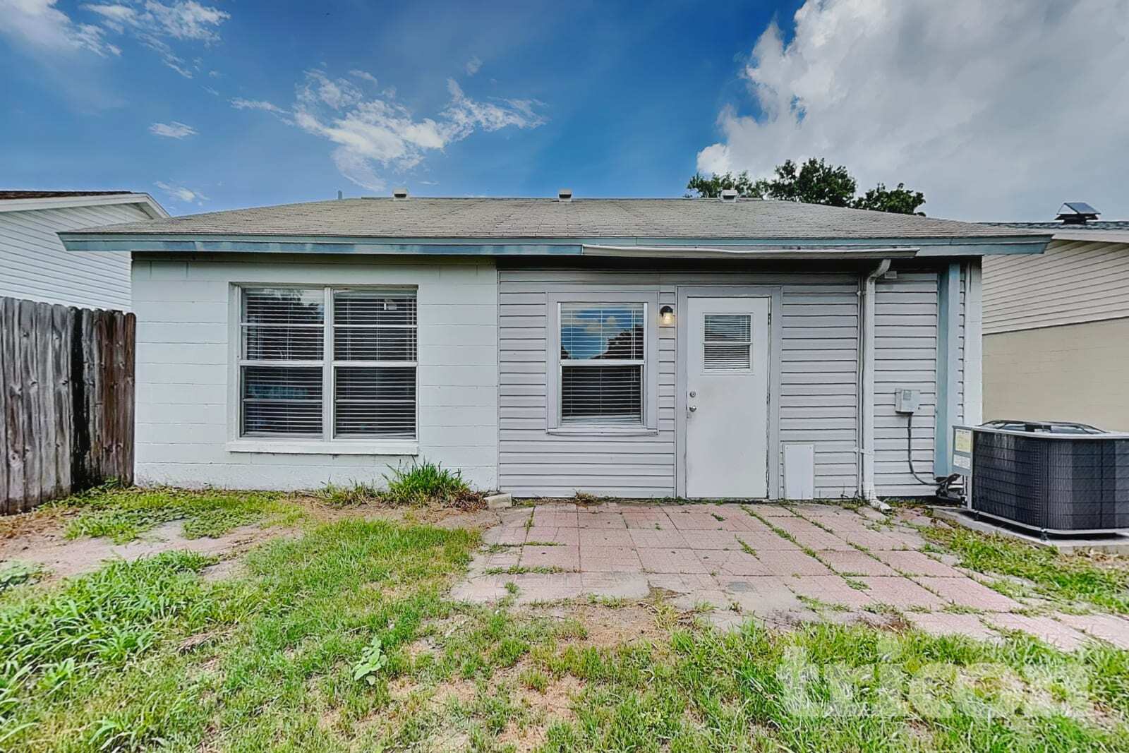 Building Photo - 13344 Laraway Dr