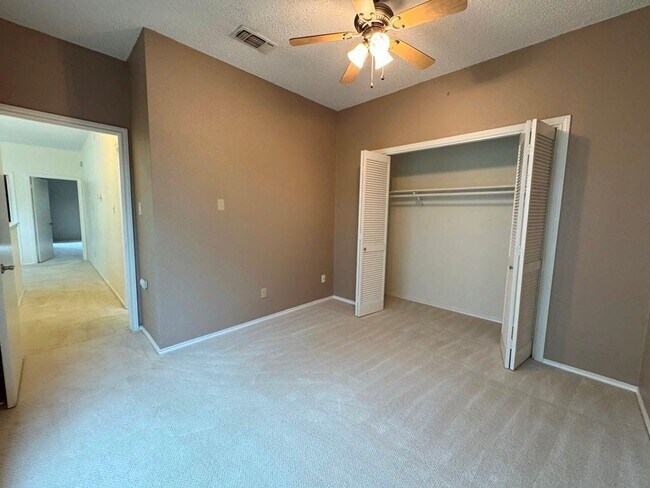 Building Photo - 6401 Wallace Cove