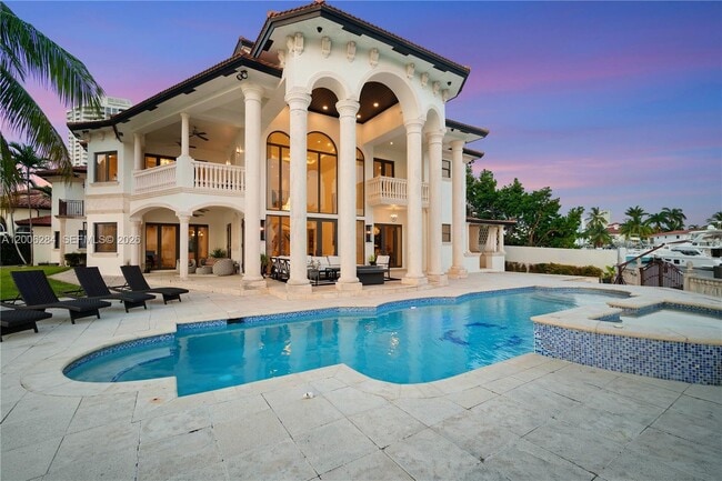 Building Photo - 3300 NE 171 St