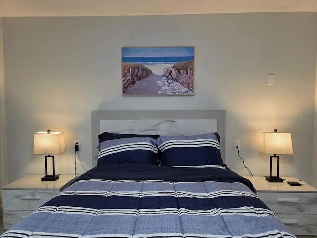 Building Photo - 3435 Overlook Dr NE