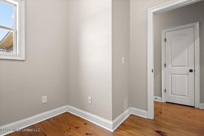 Building Photo - 1022 Trinity Dr