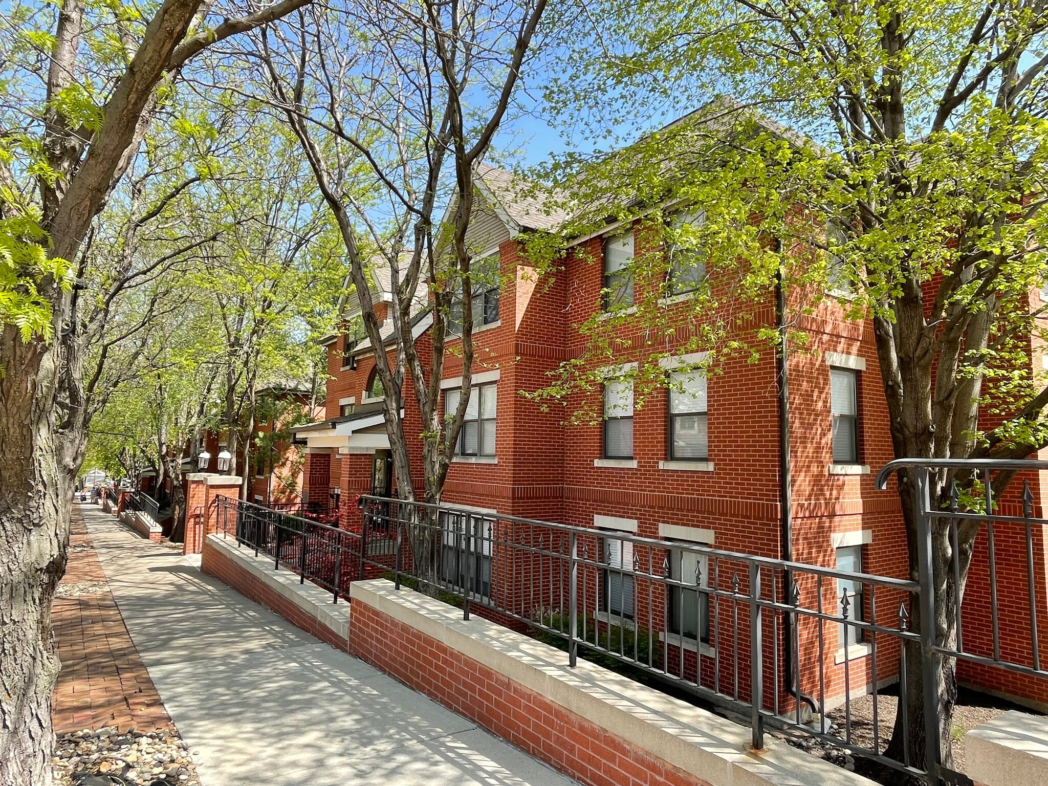 Building Photo - 935 Washington St