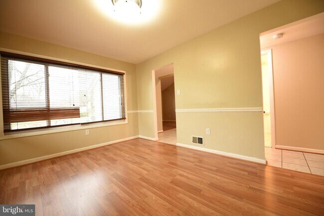 Building Photo - 111 Biscayne Ct
