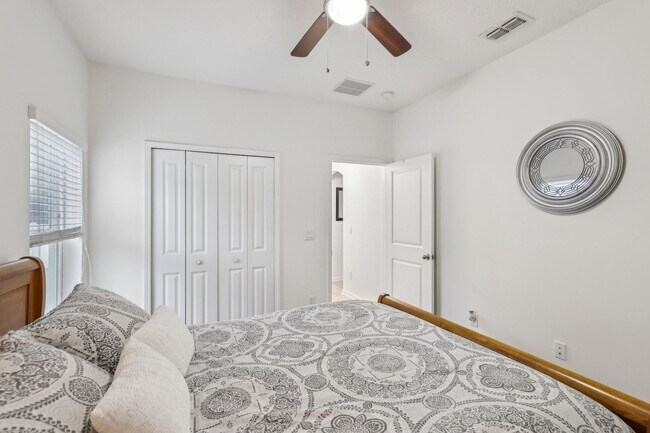 Building Photo - YOUR DREAM RENTAL HOME AWAITS!