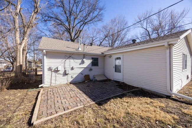 Building Photo - 8508 Eby Ave