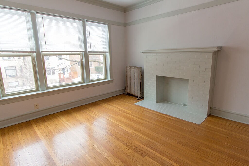 Building Photo - 1355 W Winona St