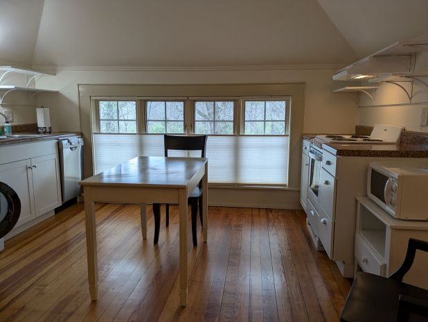Spacious Kitchen - 220 Melrose Cir