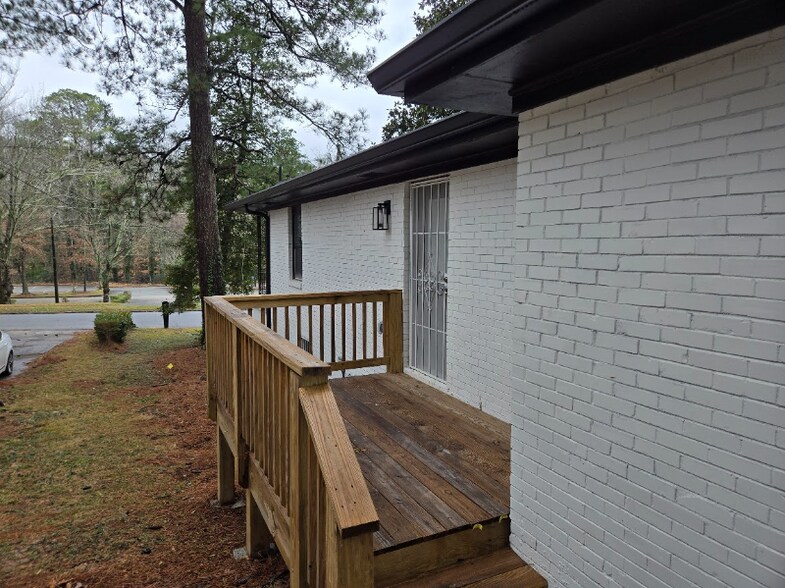 Building Photo - 175 Holly Rd NW