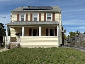 Building Photo - 41 Evergreen Ave