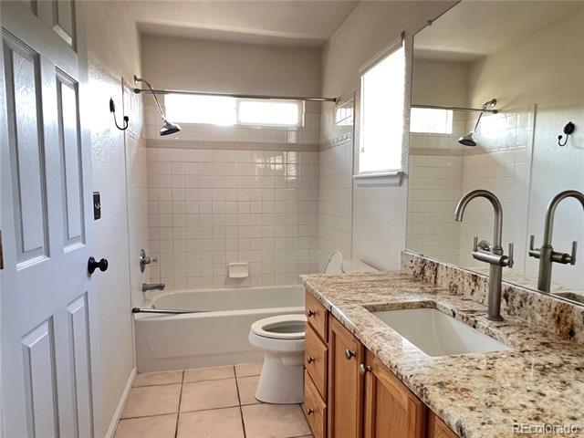 Building Photo - 9766 S Holland St