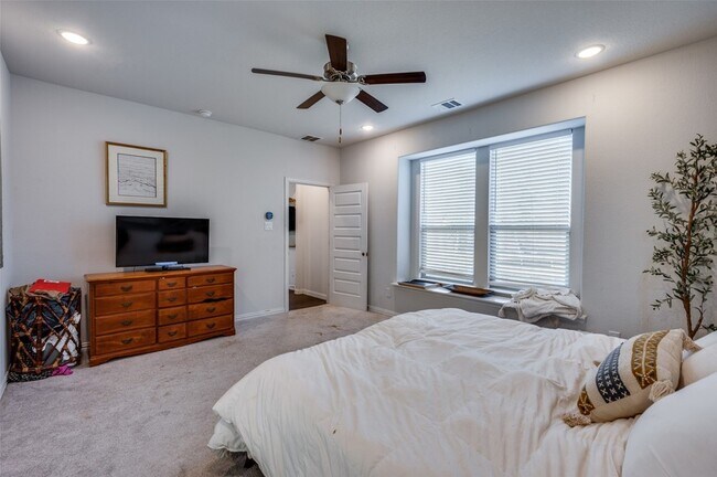 Building Photo - 3305 Ironstone Rd