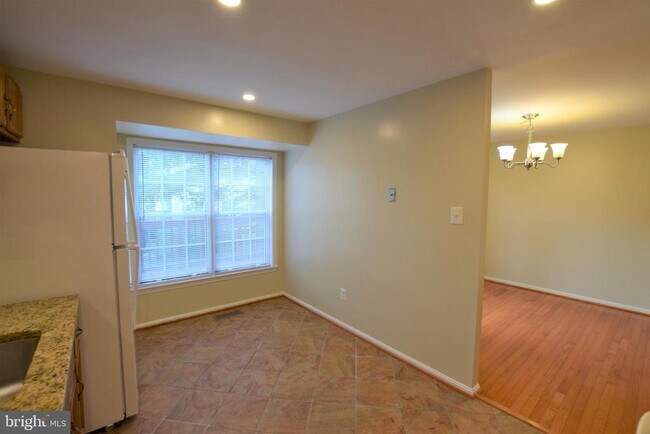 Building Photo - 6605 Briarleigh Way